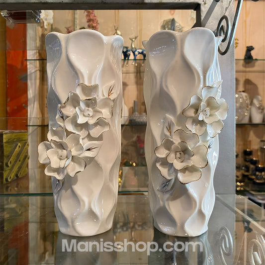 White Wavy Texture floral Vase