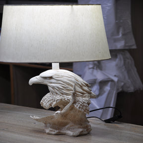 Magestic Eagle Statue With Lamp