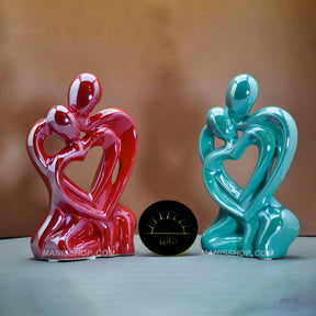 Love Couple Statue