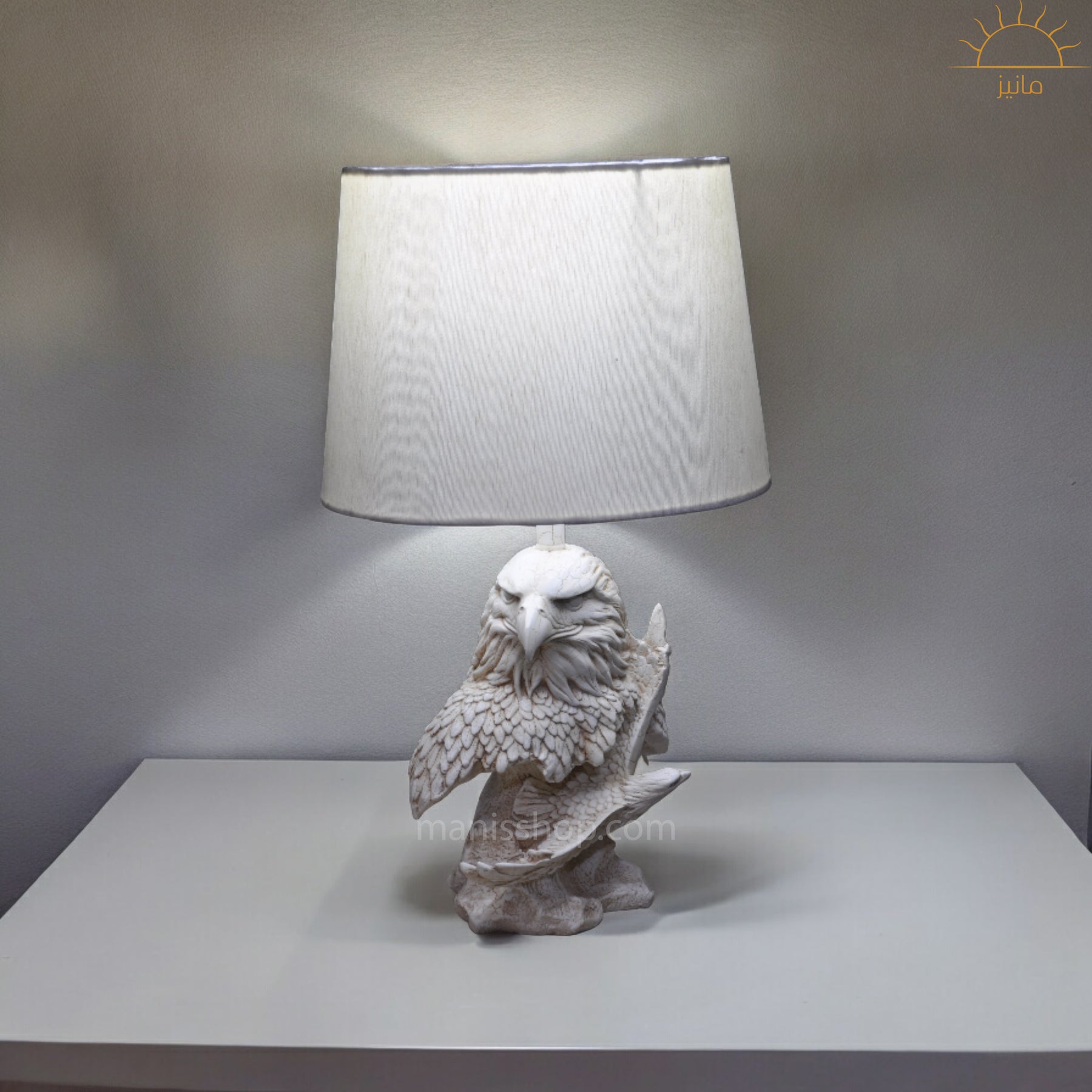 Magestic Eagle Statue With Lamp