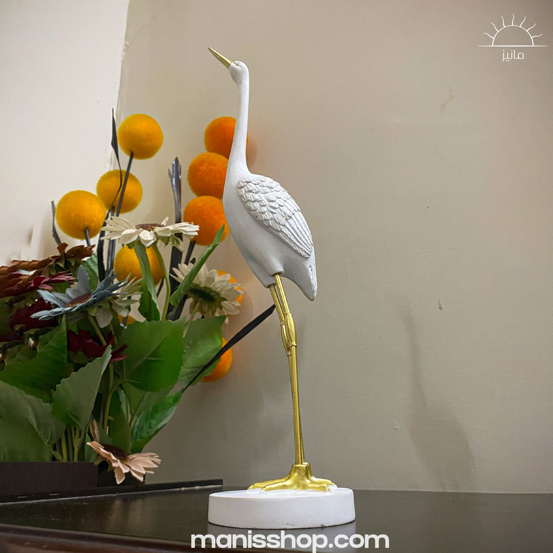 DECORATIVE FLAMINGO STATUE