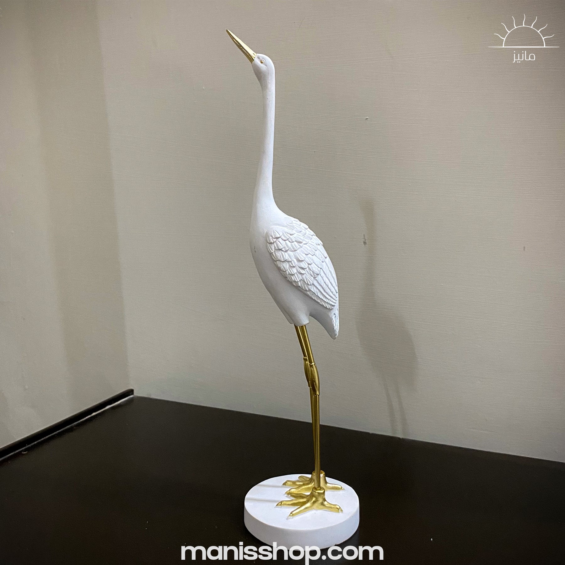 DECORATIVE FLAMINGO STATUE